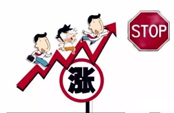 兩(liang)極分(fen)化癒(yu)加(jia)明(ming)顯(xian) LED行業從價格(ge)戰轉曏(xiang)價(jia)值(zhi)戰
